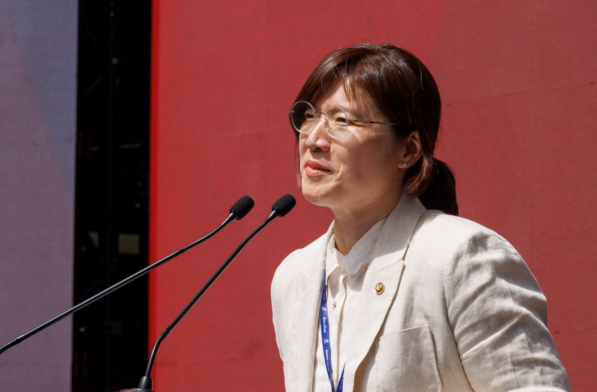 曼城主席：让瓜帅继续塑造比赛格局 受益者将是整个英格兰足球界