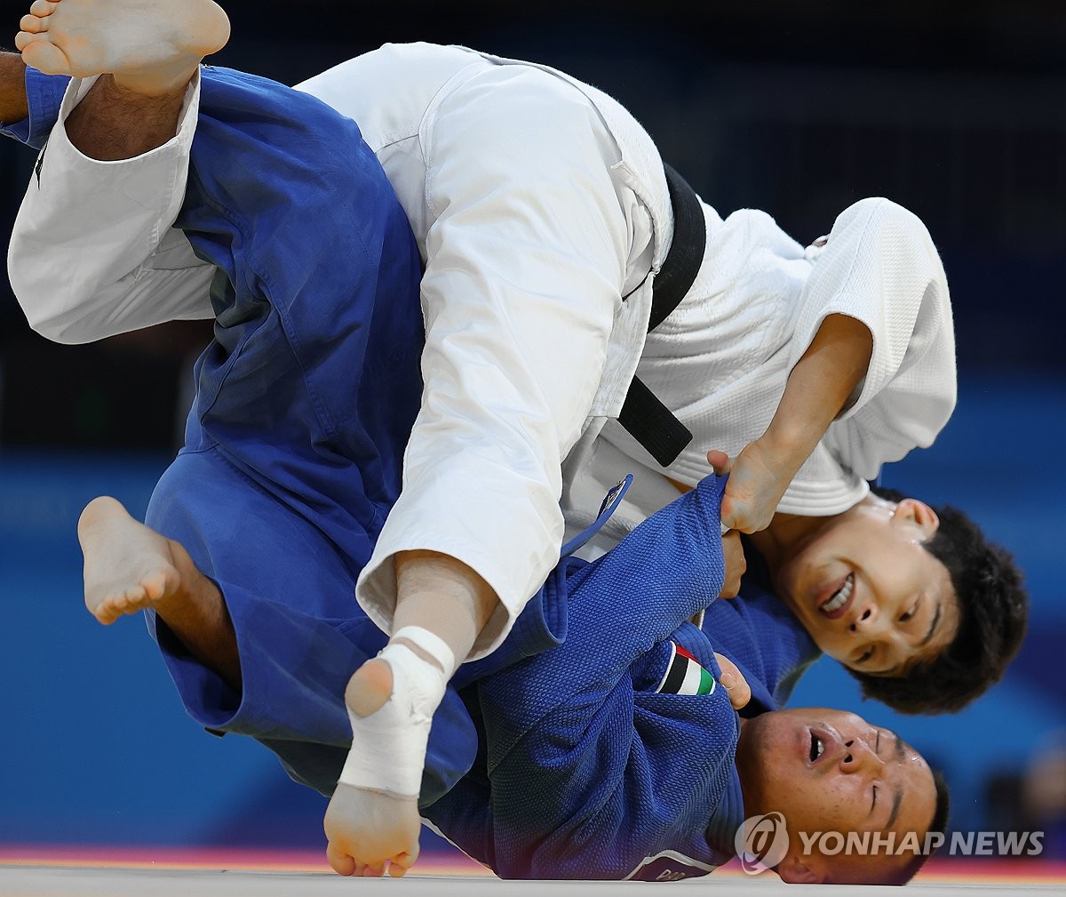 ✅英媒介绍阿莫林的教练团队：老中青三代共5人 最年轻助教仅28岁